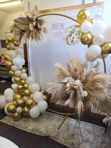 Pampas Balloon Display